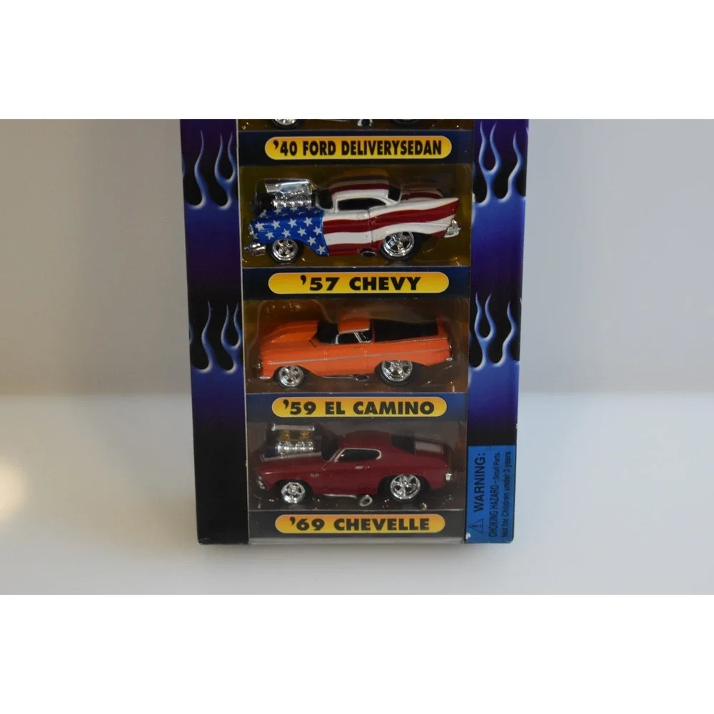 Muscle Machines Car 1:64 California Too Hot 5 Pack Box Set 2002 (4)